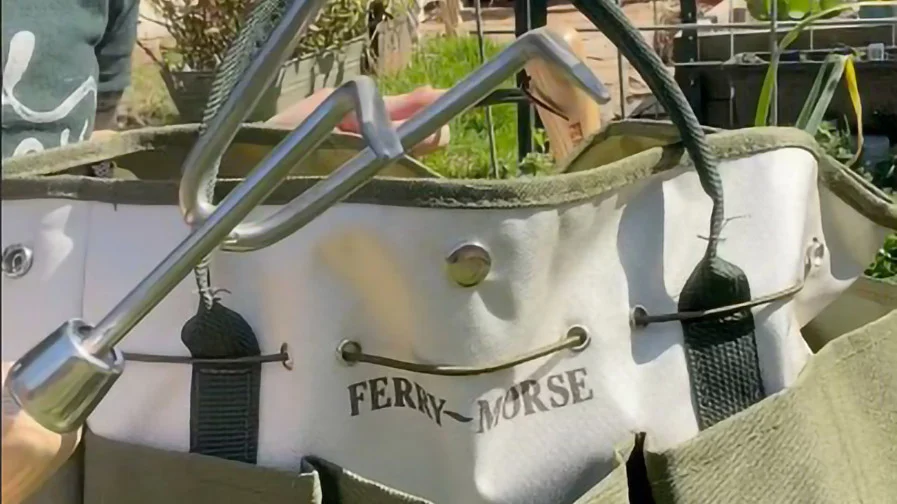 Time to clean the gardens for spring! Ferry-Morse sent tools to make it easy.