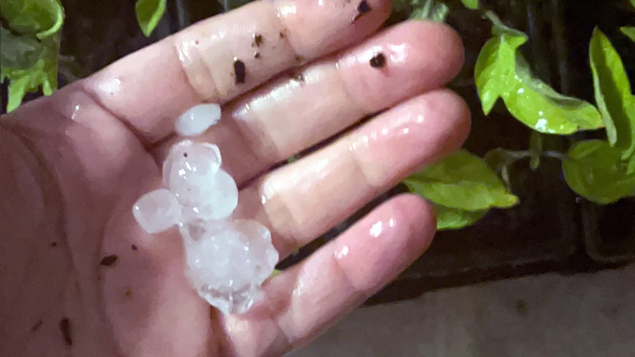 Oh, HAILLL nooo… wasn’t expecting hail tonight