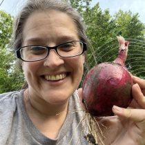 Erin : Lil Urban Farm Girl